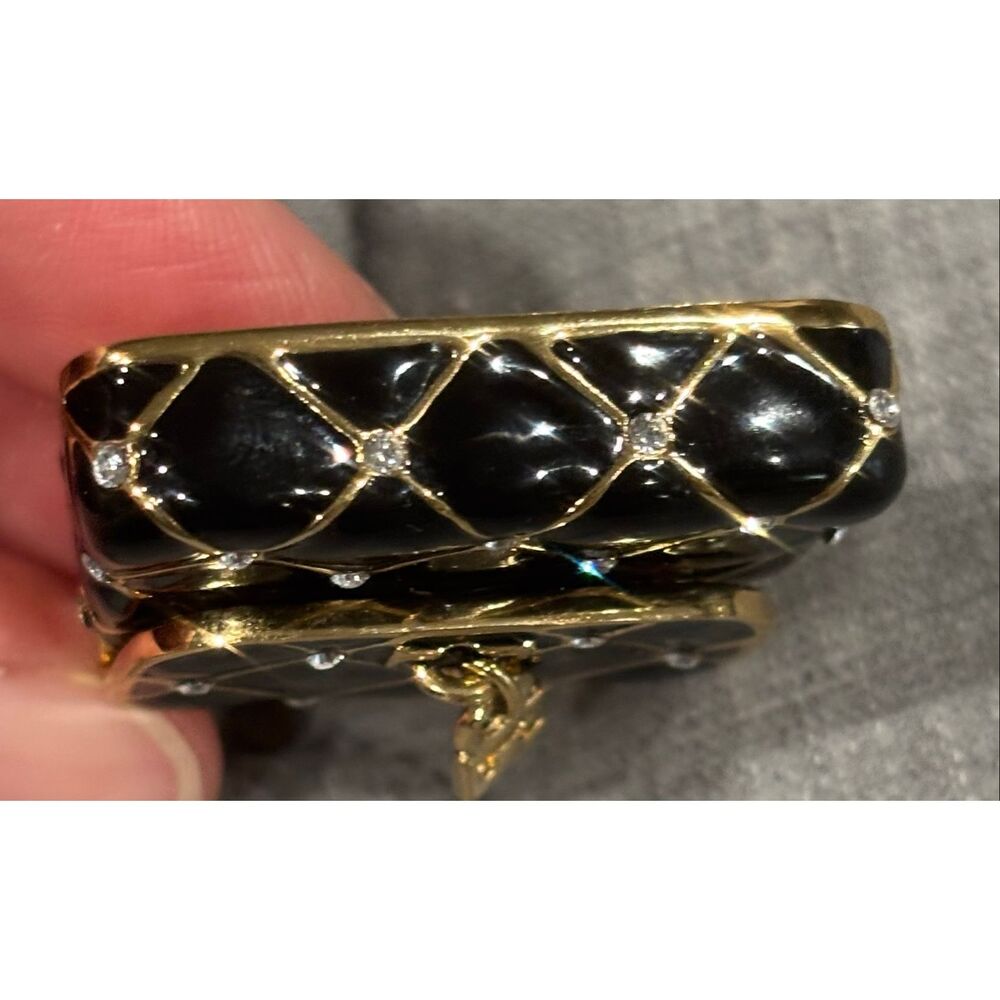 Vintage St John Knits gold tone crystals quilted handbag brooch pin.  SJ logo - Picture 5 of 8